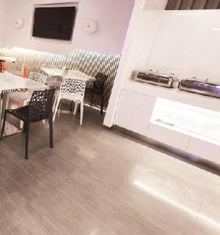 Royal Hotel Group- Central Park Branch Cao Hùng Ngoại thất bức ảnh